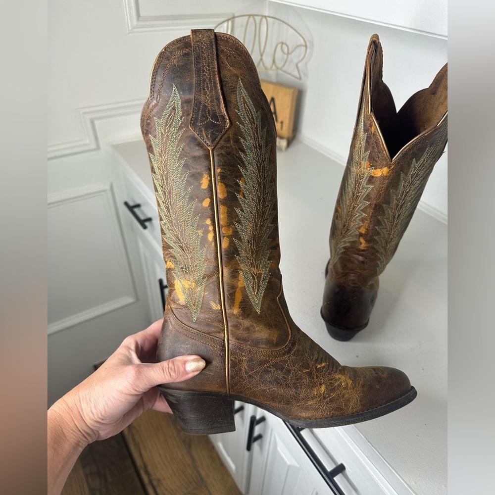 Ariat Women’s 7B Heritage Western R Toe Boots Brown Distressed Leather Cowboy - Picture 7 of 9